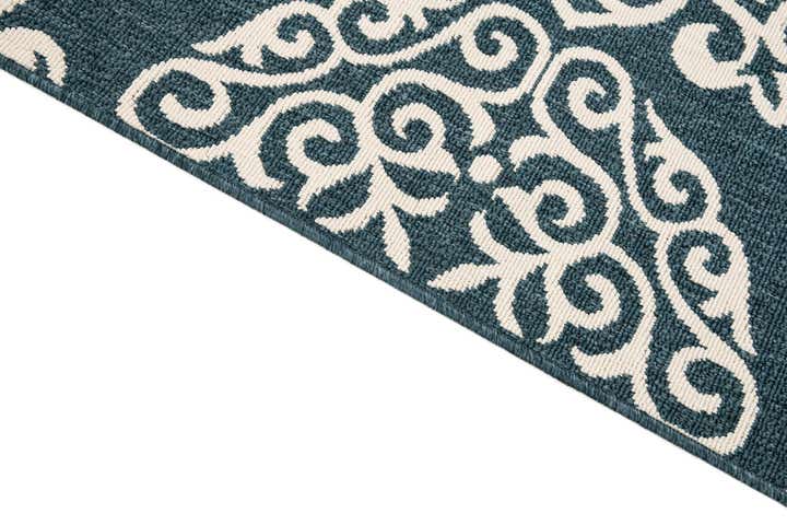 5' 3 x 7' 7 Easy-Clean Modern Indoor / Outdoor Rug