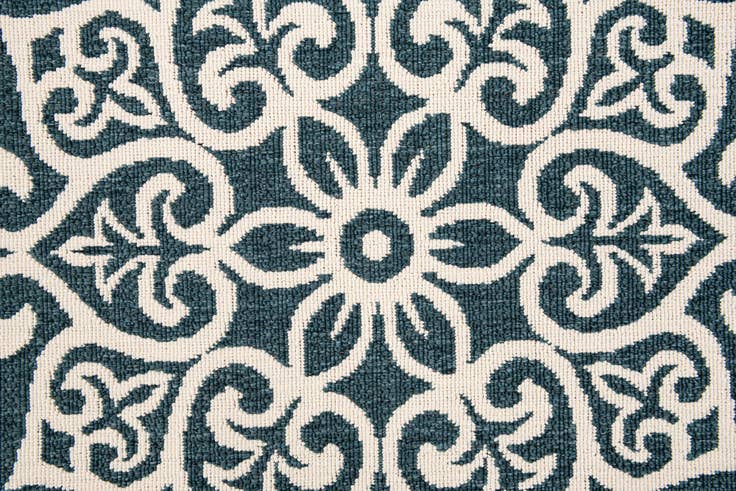 Detail image of 5' 3 x 7' 7 Easy-Clean Modern Indoor / Outdoor Rug