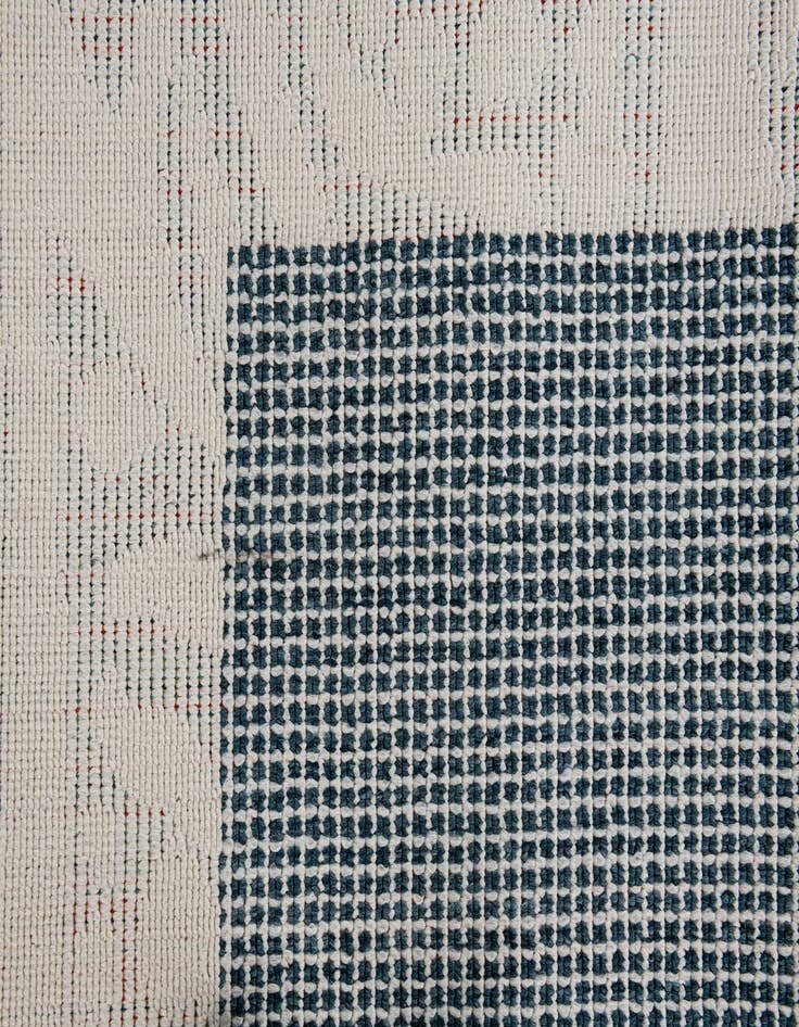 Detail image of 5' 3 x 7' 8 Washable Modern Indoor / Outdoor Rug