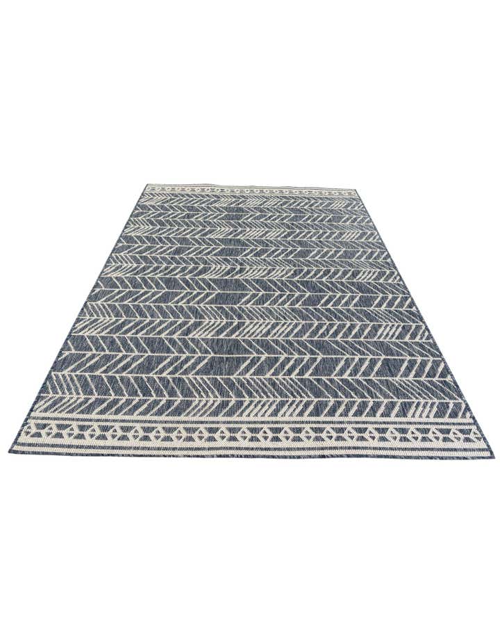 5' 3 x 7' 8 Easy-Clean Modern Indoor / Outdoor Rug