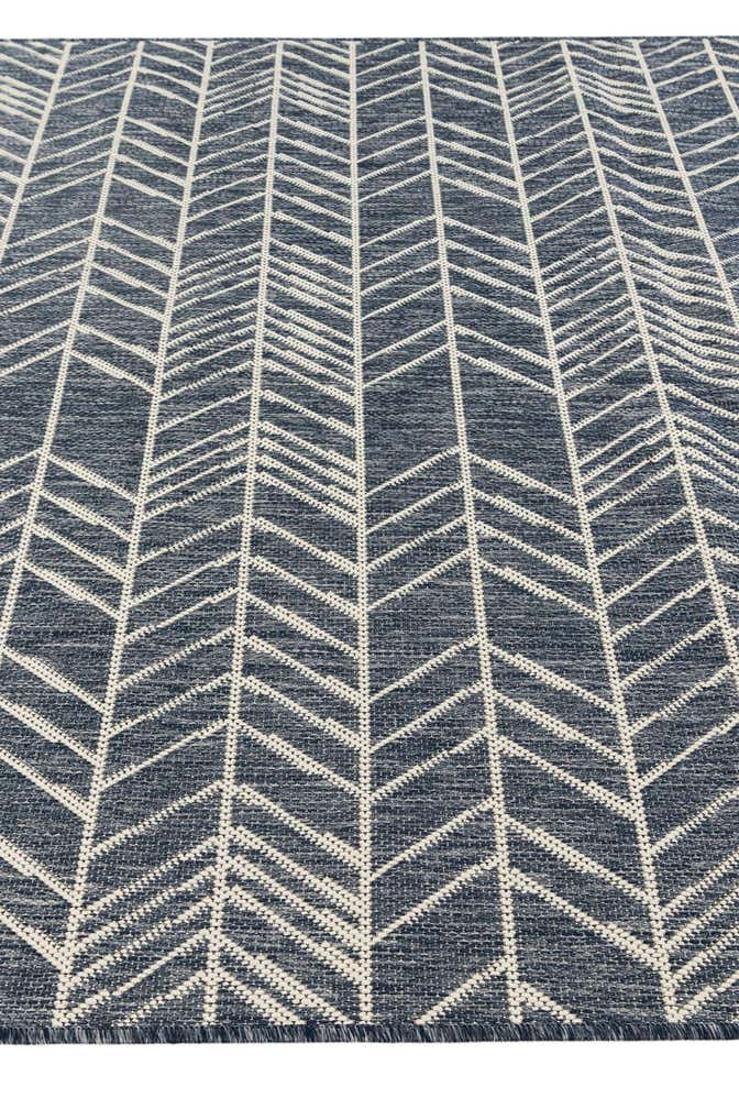 5' 3 x 7' 8 Easy-Clean Modern Indoor / Outdoor Rug