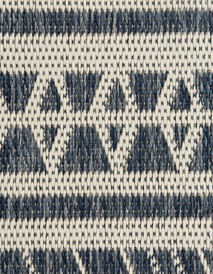 Detail image of 5' 3 x 7' 8  Washable Modern Indoor / Outdoor Rug