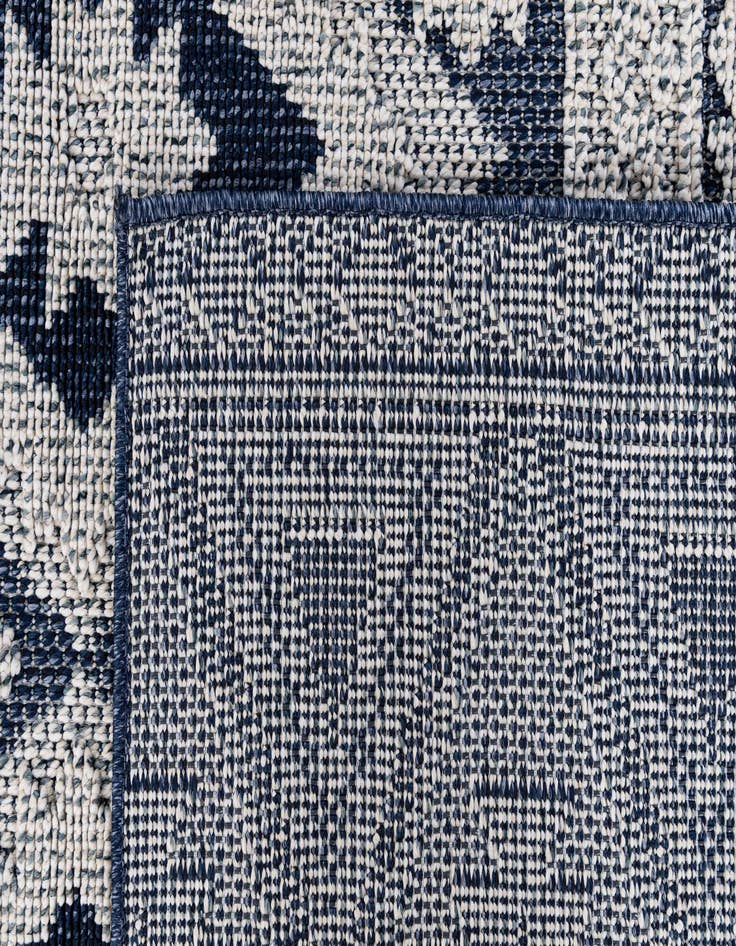 Detail image of 5' 3 x 7' 8  Washable Modern Indoor / Outdoor Rug