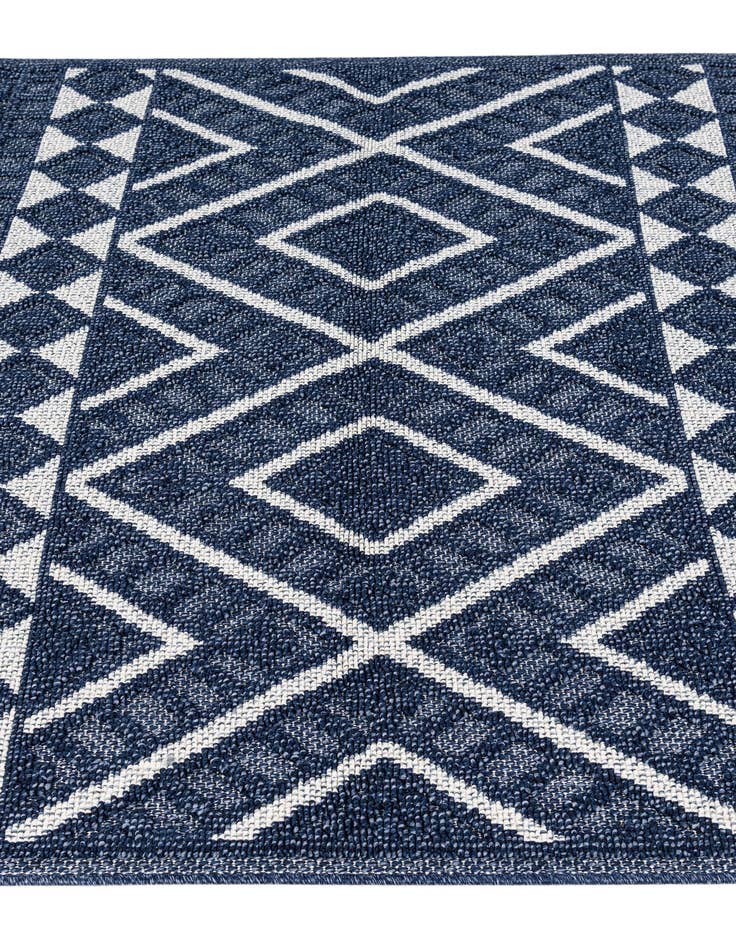 Detail image of 5' 3 x 7' 9  Washable Modern Indoor / Outdoor Rug