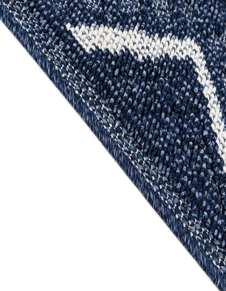 Detail image of 5' 3 x 7' 9  Washable Modern Indoor / Outdoor Rug
