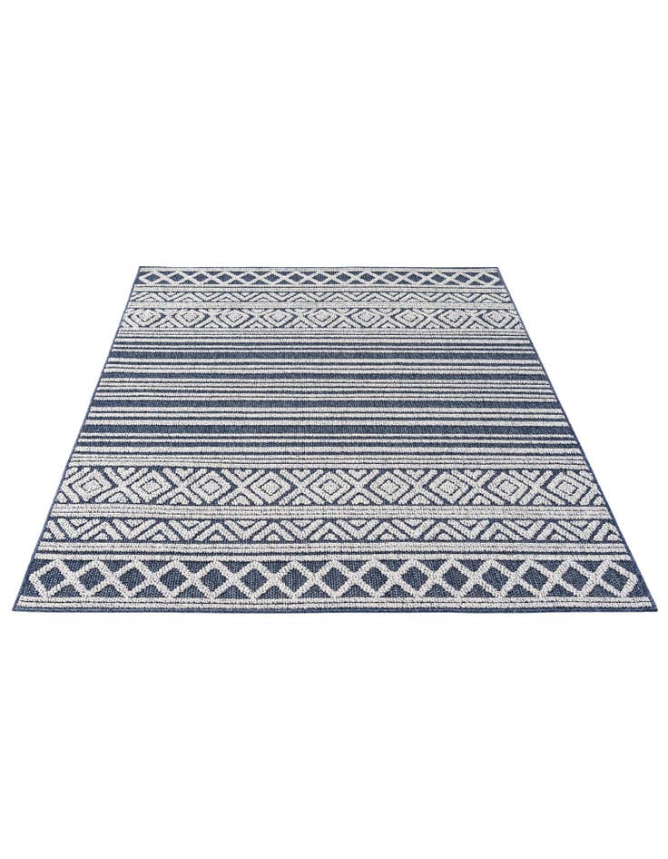 Detail image of 5' 3 x 7' 8 Easy-Clean Modern Indoor / Outdoor Rug