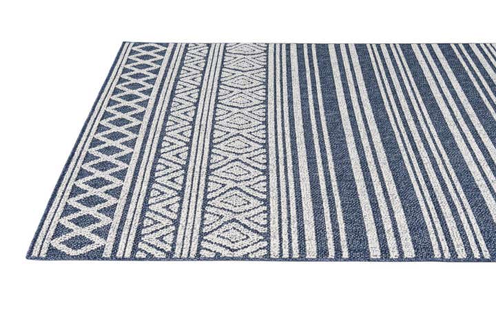 5' 3 x 7' 8 Easy-Clean Modern Indoor / Outdoor Rug