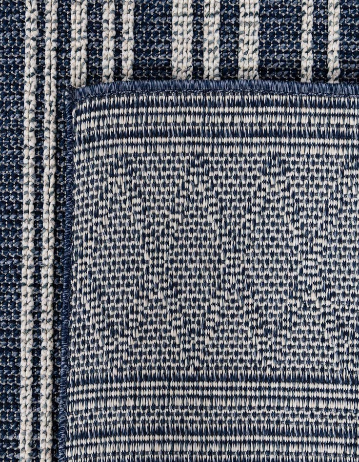Detail image of 5' 3 x 7' 8  Washable Modern Indoor / Outdoor Rug