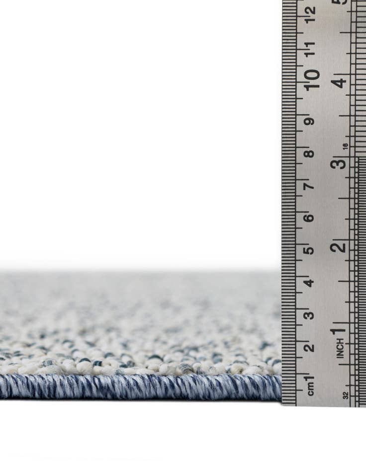 Detail image of 7' 10 x 10' Easy-Clean Safari Indoor / Outdoor Rug