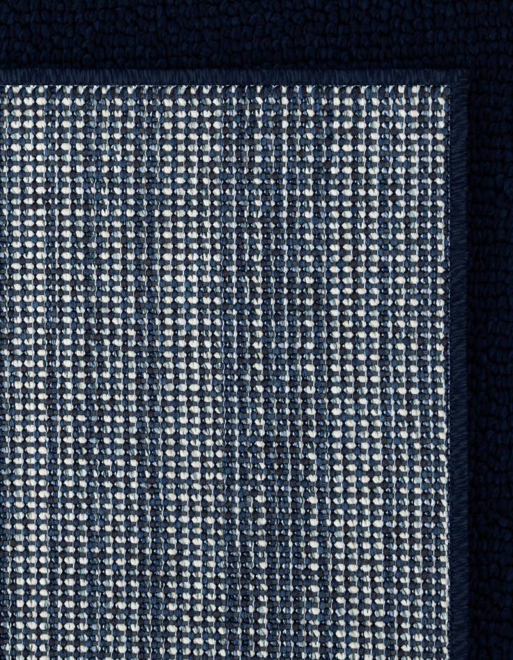 Detail image of 5' 3 x 8' Easy-Clean Solid Indoor / Outdoor Rug