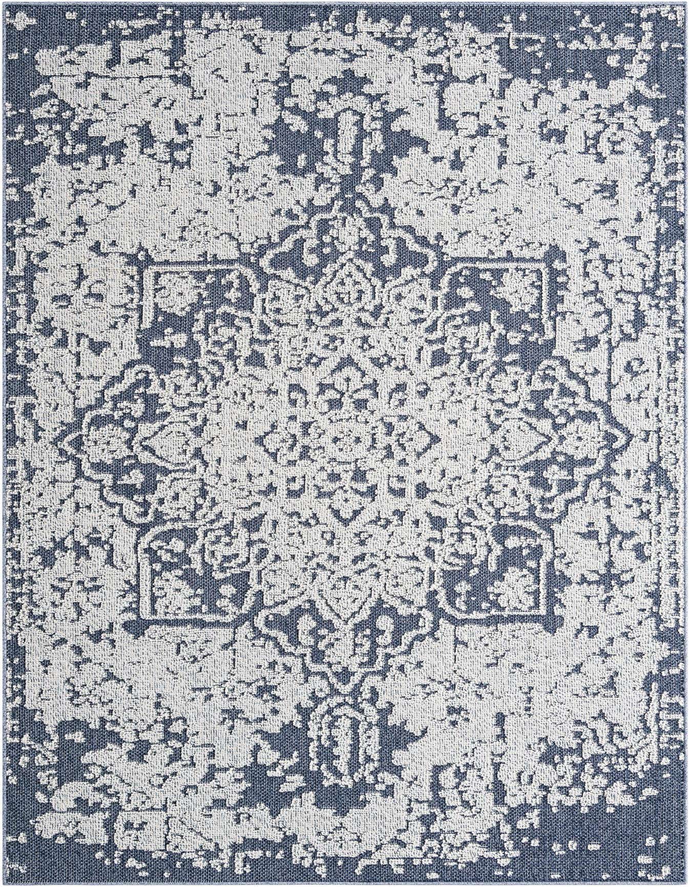 6' 1 x 9' Easy-Clean Traditional Indoor / Outdoor Rug