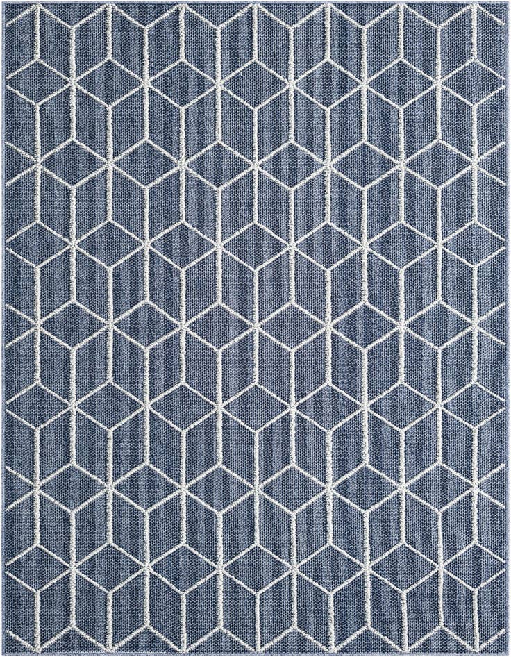 Detail image of 5' 3 x 8' Easy-Clean Trellis Indoor / Outdoor Rug
