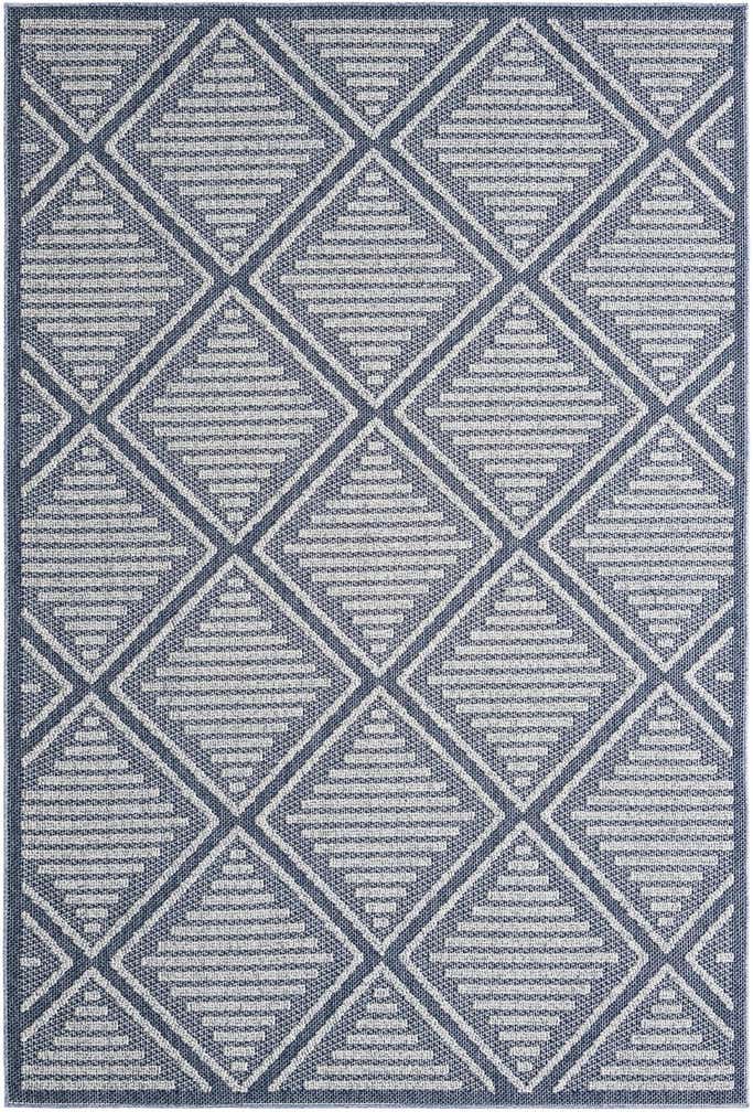 6' 1 x 9' Easy-Clean Trellis Indoor / Outdoor Rug
