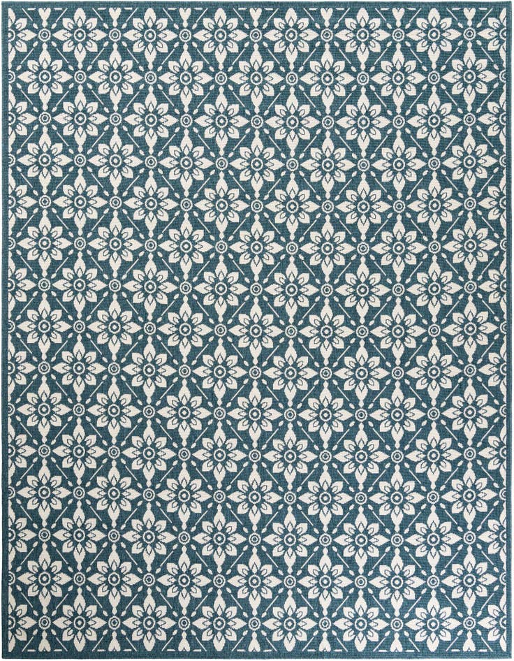 Detail image of 7' 10 x 10' Easy-Clean Trellis Indoor / Outdoor Rug