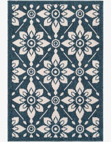 2' x 3' Easy-Clean Trellis Indoor / Outdoor Rug