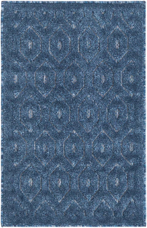 Detail image of 2' x 3' Easy-Clean Trellis Textured Indoor / Outdoor Rug