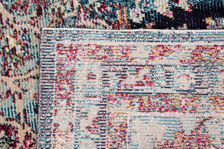 Detail image of 5' 4 x 7' 4 Palazzo Rug