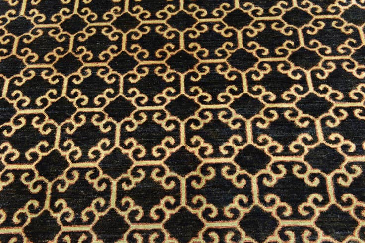 Detail image of 6' 6 x 9' 3 Hand Knotted Peshawar Ziegler Rug