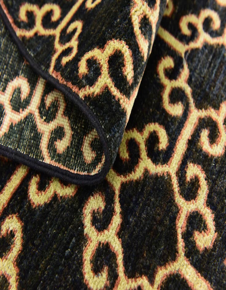 Detail image of 6' 6 x 9' 3  Hand Knotted Peshawar Ziegler Rug