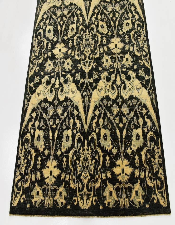 Detail image of 4' 10 x 6' 8  Hand Knotted Peshawar Ziegler Rug