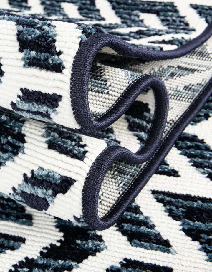 3' x 5' Easy-Clean Sabrina Soto Aston Indoor / Outdoor Rug