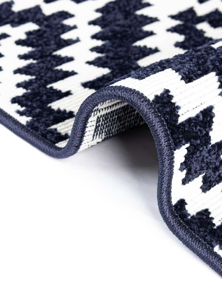 5' x 8' Easy-Clean Sabrina Soto Indoor / Outdoor Rug