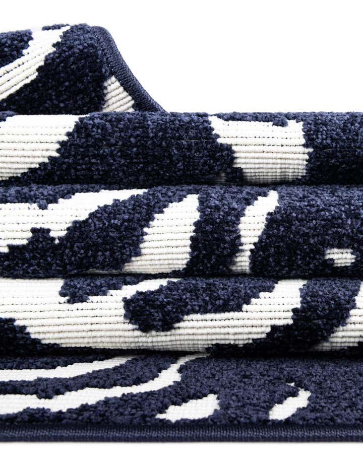 2' x 3' Easy-Clean Sabrina Soto Indoor / Outdoor Rug