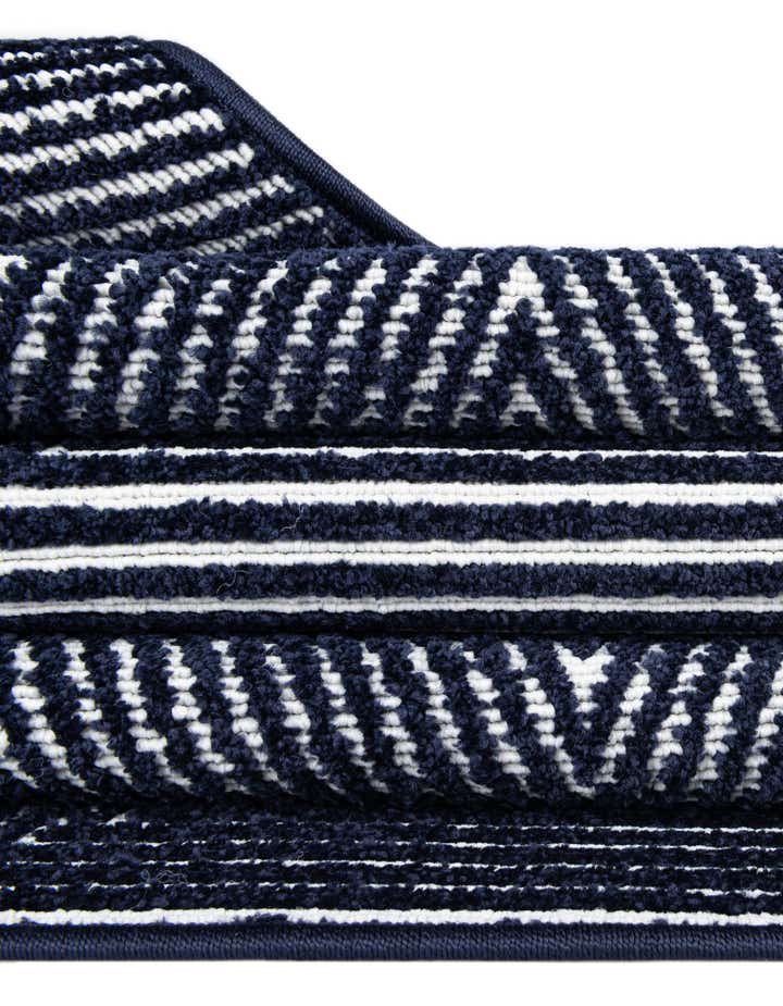 4' x 6' Easy-Clean Sabrina Soto Indoor / Outdoor Rug