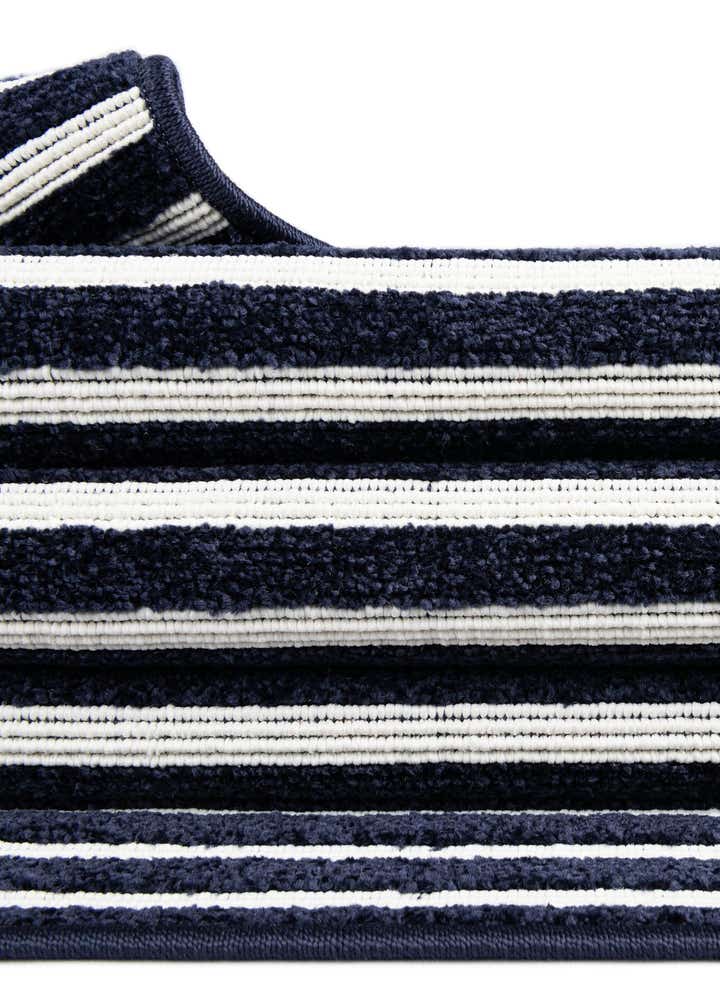 2' x 3' Easy-Clean Sabrina Soto Indoor / Outdoor Rug