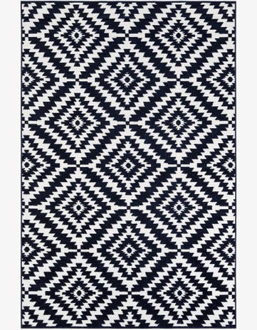 6' x 9' Easy-Clean Sabrina Soto Indoor / Outdoor Rug