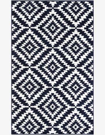 5' x 8' Easy-Clean Sabrina Soto Indoor / Outdoor Rug
