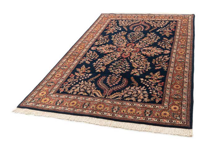 5' 6 x 8' 6 Hand Knotted Sarough Wool Rug