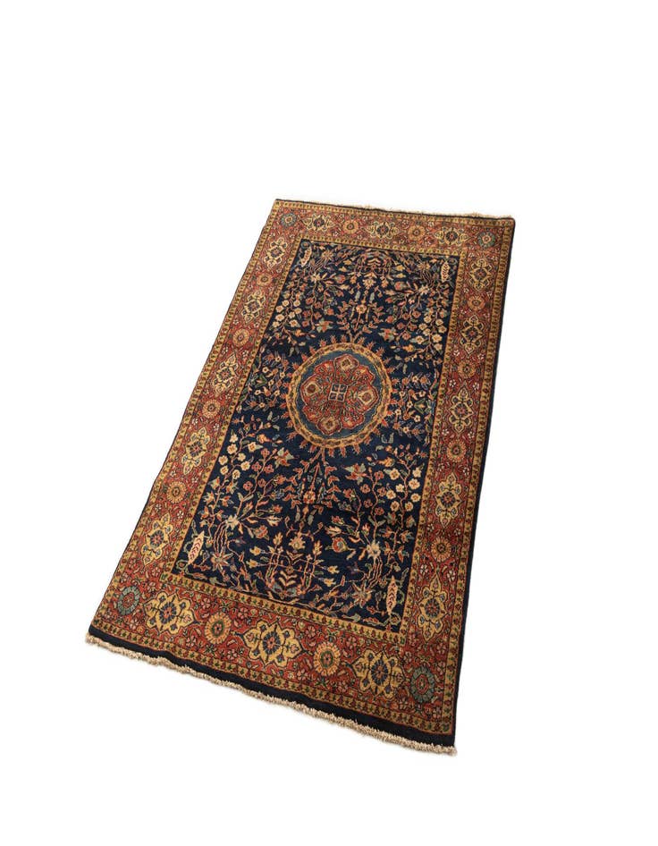 Detail image of 4' x 6' Hand Knotted Sarough Wool Rug