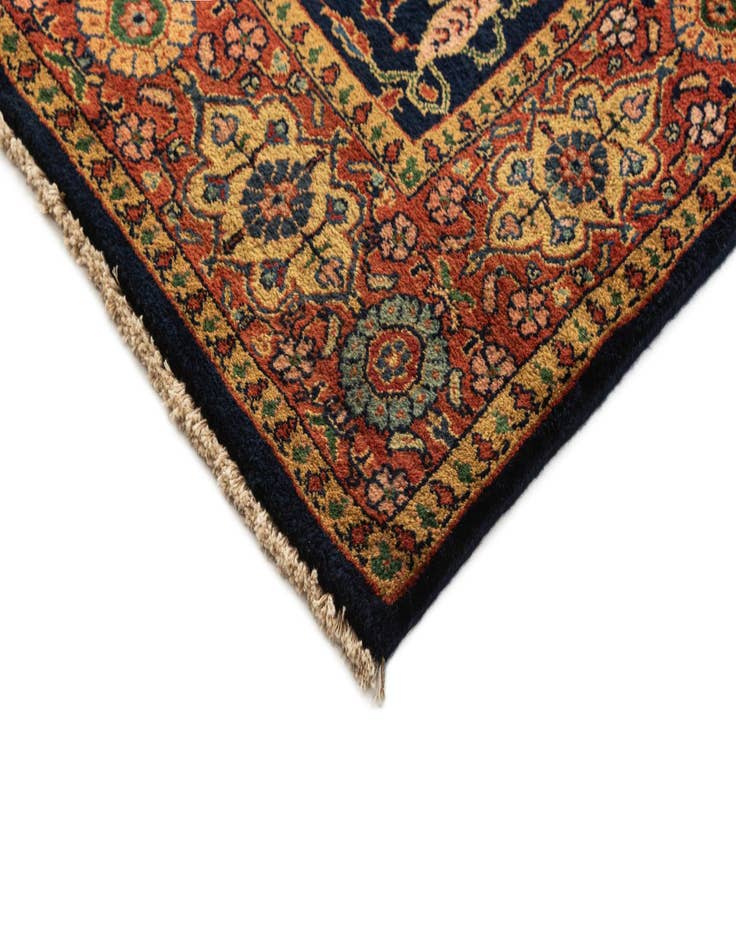 Detail image of 4' x 6' Hand Knotted Sarough Wool Rug