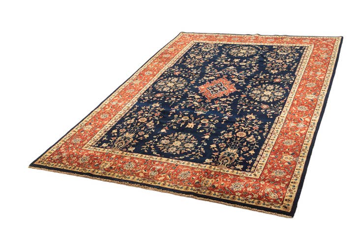 Detail image of 6' 6 x 9' 8 Hand Knotted Sarough Oriental Wool Rug