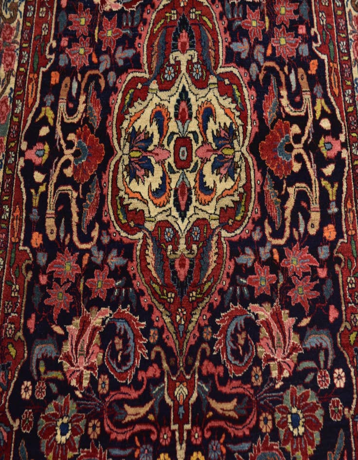 Detail image of 3' 9 x 6' 3 Hand Knotted Sarough Oriental Wool Rug