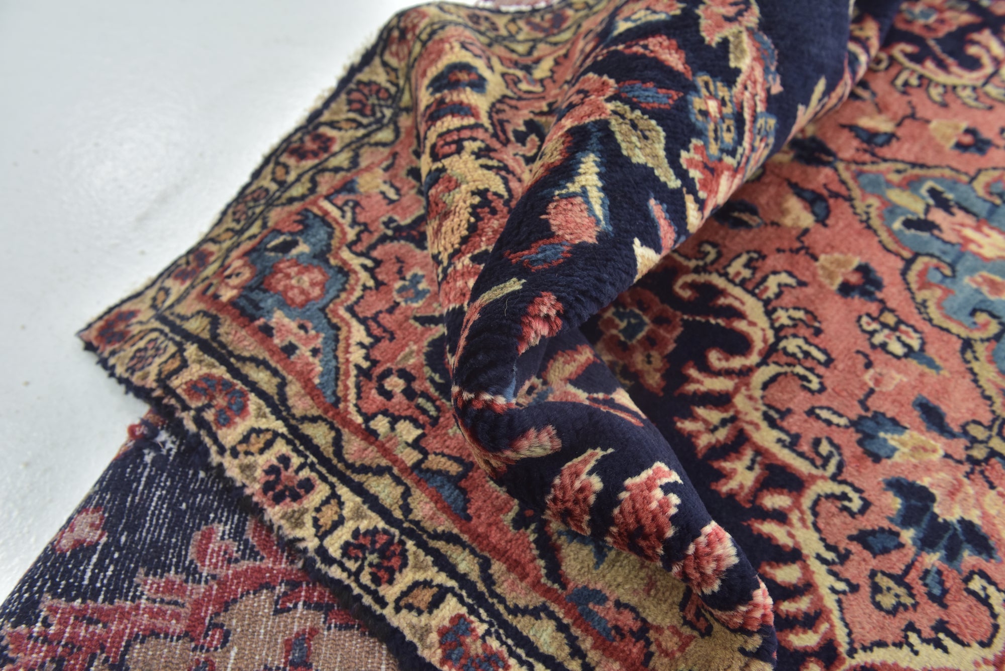 5' 3 x 9' Hand Knotted Shahrbaft Persian Wool Rug