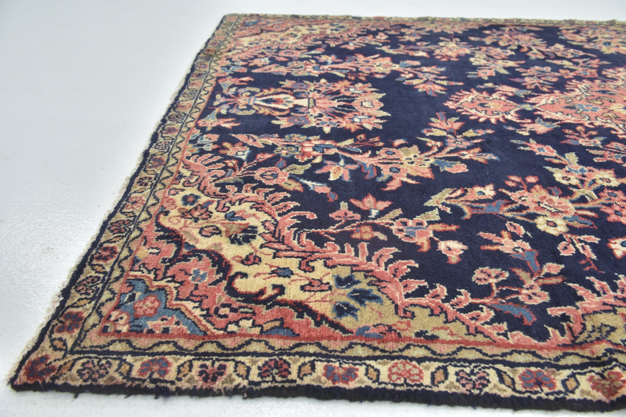 5' 3 x 9' Hand Knotted Shahrbaft Persian Wool Rug