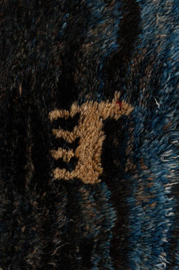 Detail image of 8' 7 x 10' 9 Hand Knotted Shiraz-Gabbeh Persian Wool Rug