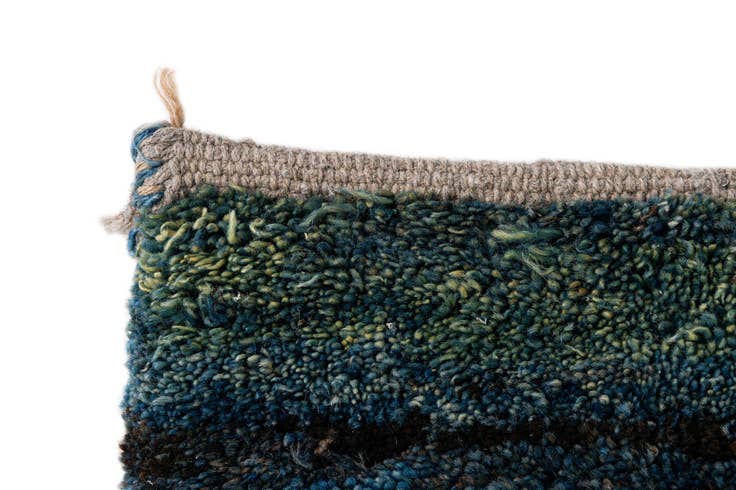 Detail image of 8' 7 x 10' 9 Hand Knotted Shiraz-Gabbeh Persian Wool Rug