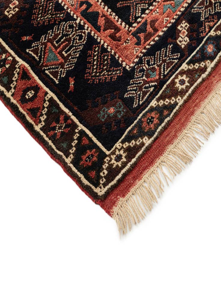 Detail image of 4' x 6' 3 Hand Knotted Shiraz Persian Wool Rug