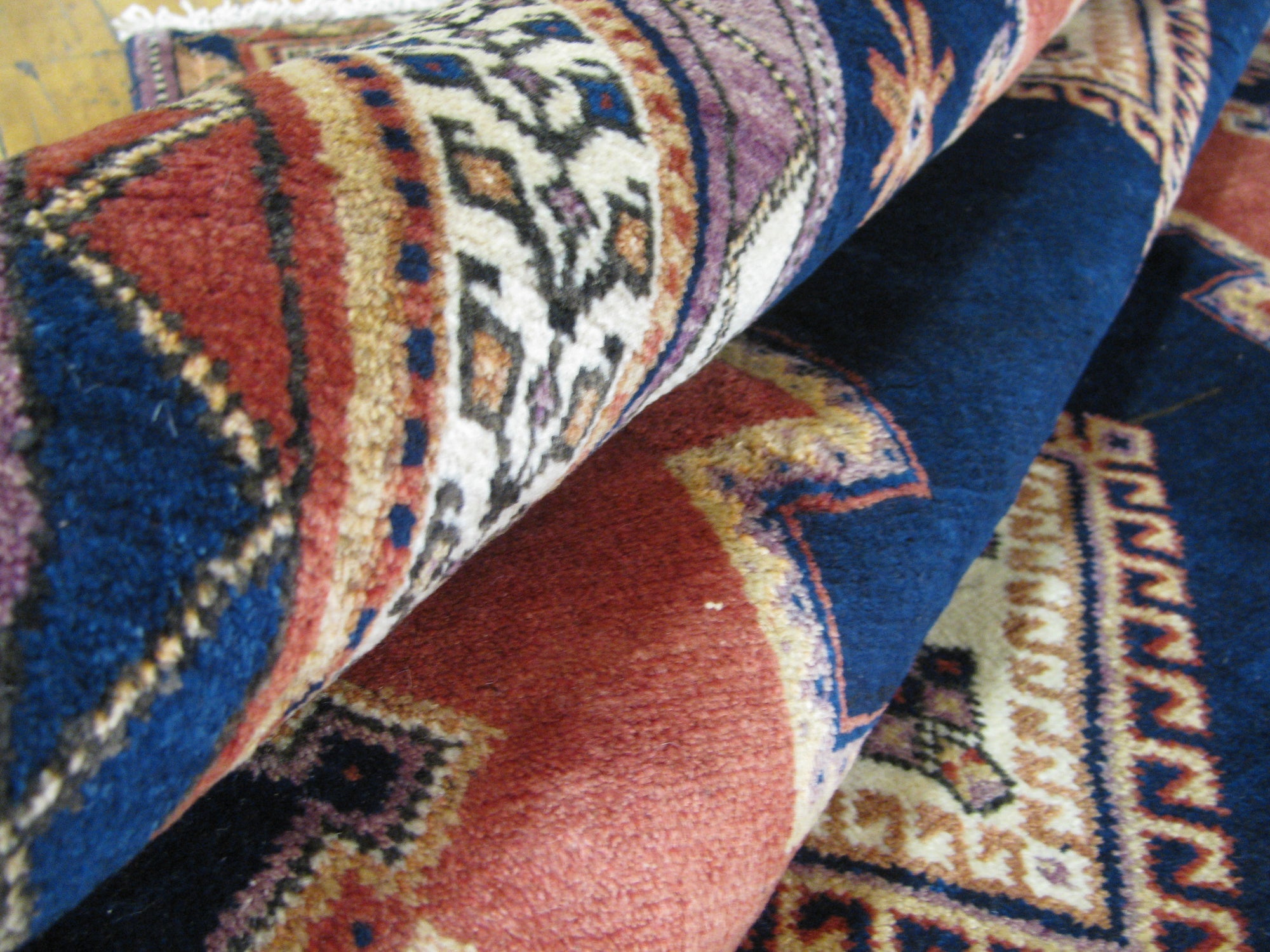 5' 5 x 7' 6 Hand Knotted Sirjan Persian Wool Rug