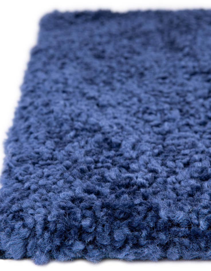 Detail image of 7' 10 x 11' Solid Frieze Rug