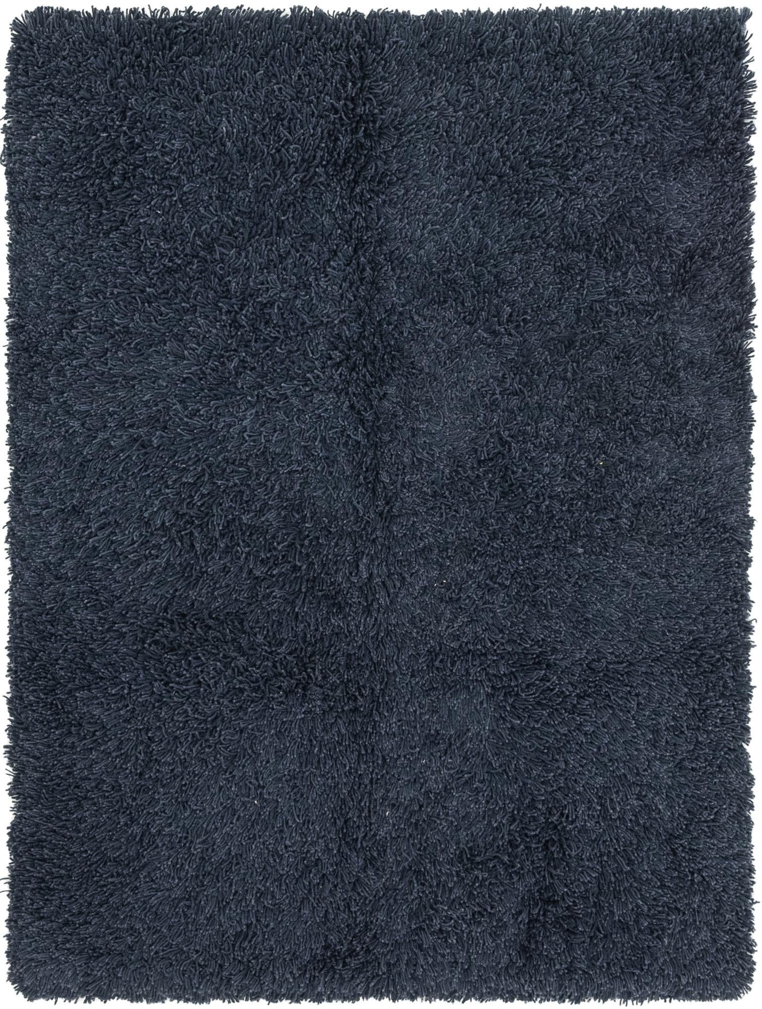 4' 8 x 6' 4 Solid Shag Rug