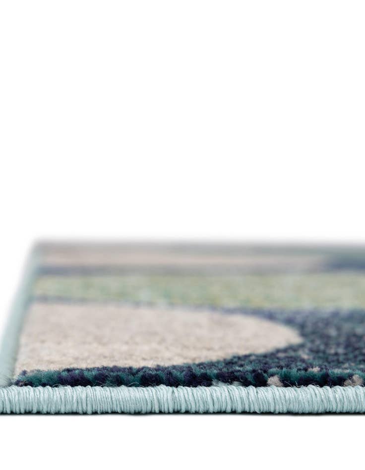 Detail image of 4' x 6'  Washable Spectrum Rug