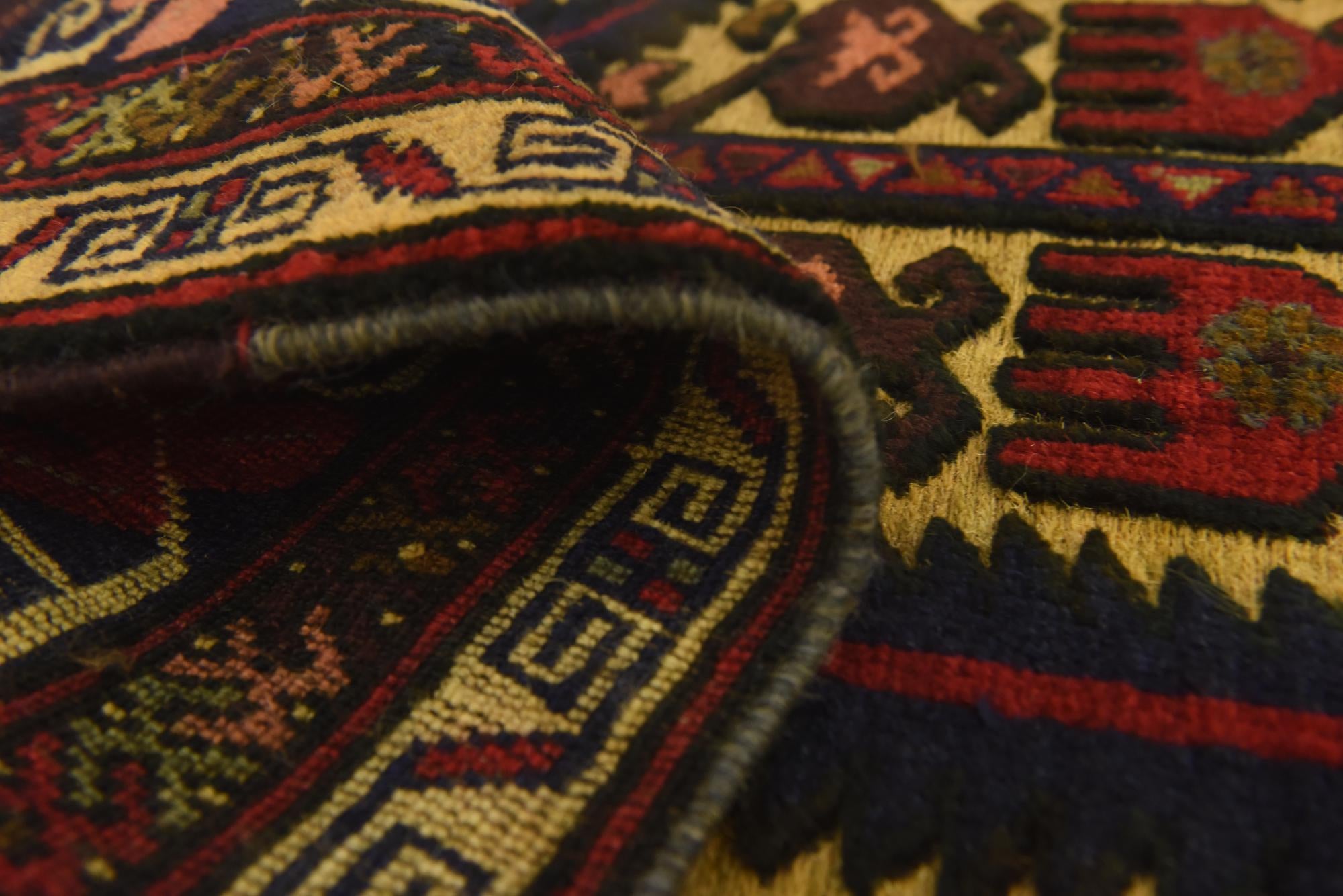2' 9 x 4' 5 Hand Knotted Sumak Wool Rug