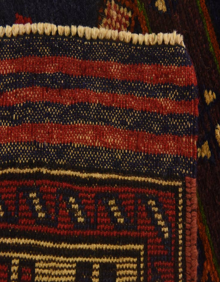 Detail image of 3' x 4' 7  Hand Knotted Sumak Wool Rug