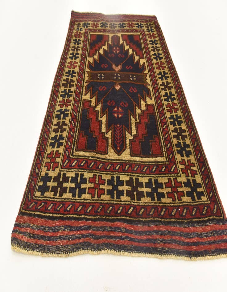 Detail image of 3' x 4' 7  Hand Knotted Sumak Wool Rug