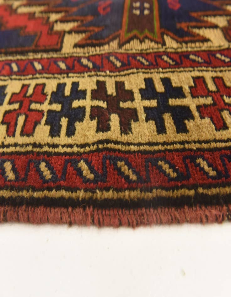 Detail image of 3' x 4' 7  Hand Knotted Sumak Wool Rug