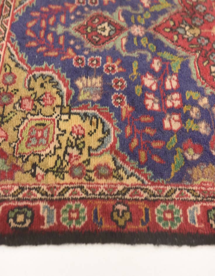 Detail image of 2' 10 x 4' 9 Hand Knotted Tabriz Persian Wool Rug
